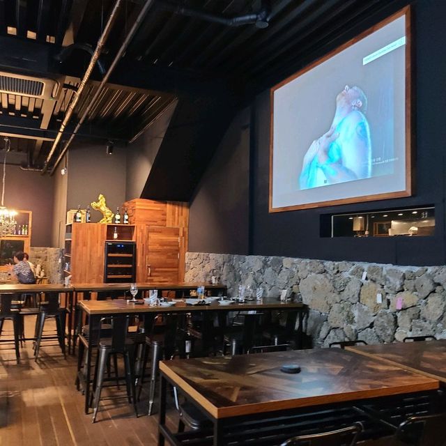 제주 연동 맛집)스톤아일랜드탭하우스 - 수제맥주를 취향대로 따라 먹을 수 있는 제주 현지인 술집