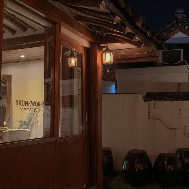 경주 황리단길 한옥카페 스컹크웍스
