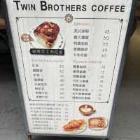 北車Twin Brothers Coffee雙胞胎咖啡 經典肉桂捲一定要吃吃看