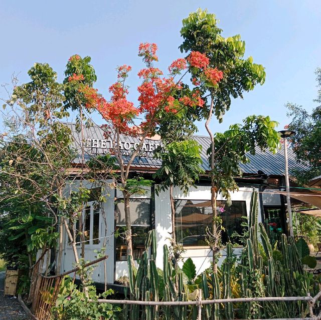 The Lao Cafe' Coffee& Music Angthong