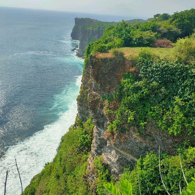 峇里島西南方夕陽美景！卡朗博馬懸崖，有懼高症者勿來！