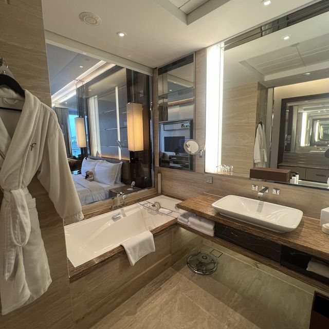 Marina bay view room