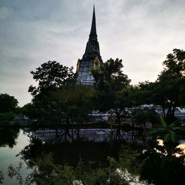 ฤดูน้ำหลาก ณ วัดภูเขาทอง พระนครศรีอยุธยา