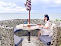 คาเฟ่ติดทะเล ที่พัทยา @ The Lunar Beach House Patt