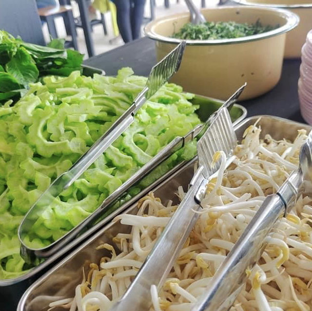 ก๋วยเตี๋ยวไก่มะระ บุปเฟต์