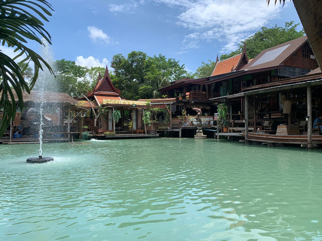 คาเฟ่และที่พักอยุธยา สไตล์เรือนไทย
