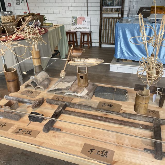 The Pokfulam Farm (薄鳧林牧場)