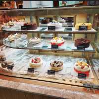Good ambiance cafe at a convenient location