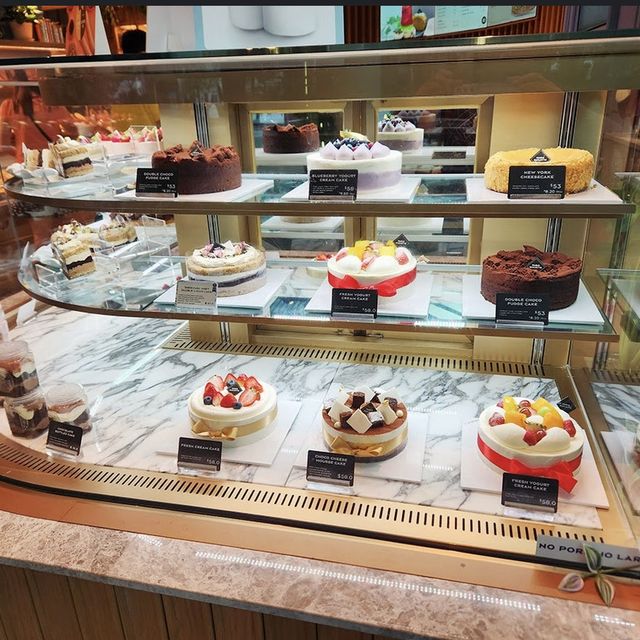 Good ambiance cafe at a convenient location