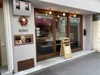 福岡・西新。福岡で人気のチーズケーキ専門店『KAKA』でイートインを楽しむ