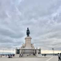 리스본 최대 규모의 광장, 코메르시우 광장🇵🇹
