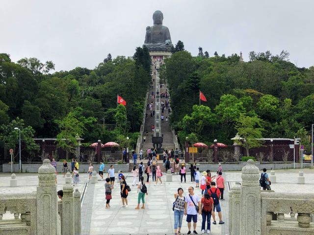 The Glorious Tian Tan Buddha