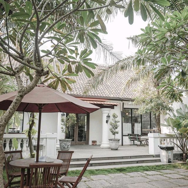 Angonjiwo Coffe & Resto