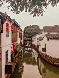 Picturesque Canal Street in Suzhou 🛶