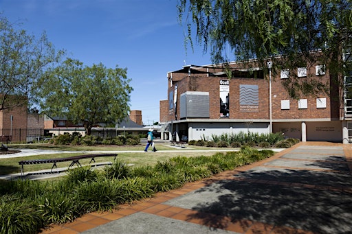 WORKSHOP: A Painting Picnic under the Pepper Tree | Hawkesbury Regional Gallery