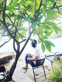 Drip Rim Lay Cafe มินิมอลริมชายหาดหัวหิน