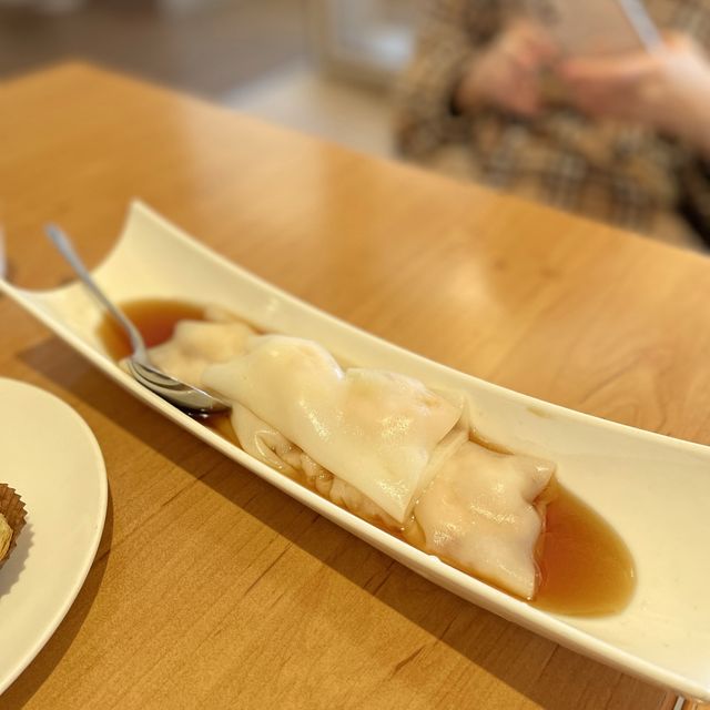 新港茶餐廳西門店 ｜ 臘味蘿蔔糕超好吃｜ 跟著17吃美食
