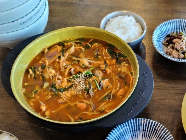 속초 청초호 맛집, “청초수물회”