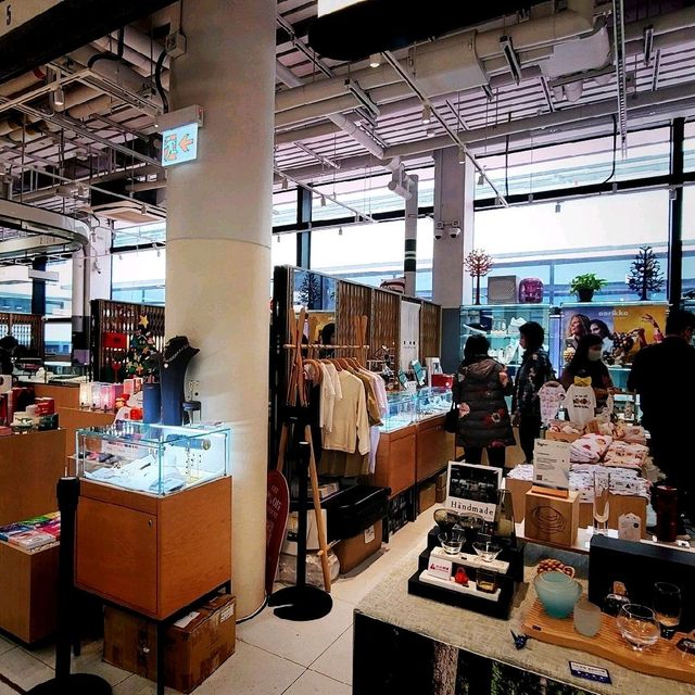 結合昔日和現代的美麗建築物 ～ 中環街市 