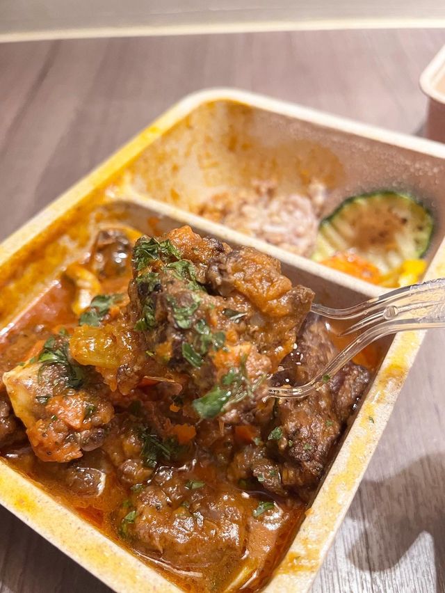 👍🏻酒店都有生酮meal box～