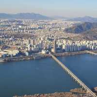 서울 전경을 내려다볼수 있는 서울 스카이 