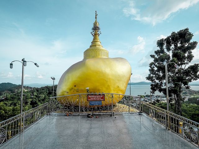🙏"พระธาตุอินทร์แขวน (จำลอง)" #ภูเก็ต 