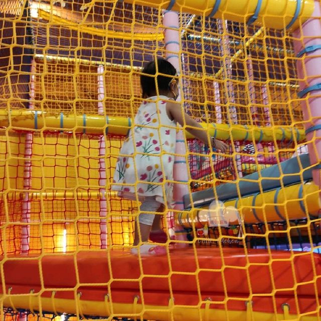 超抵玩室內遊樂場
