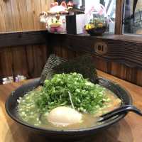 屋邨商場高質拉麵店🍜裝修滿佈可愛貓咪🐱