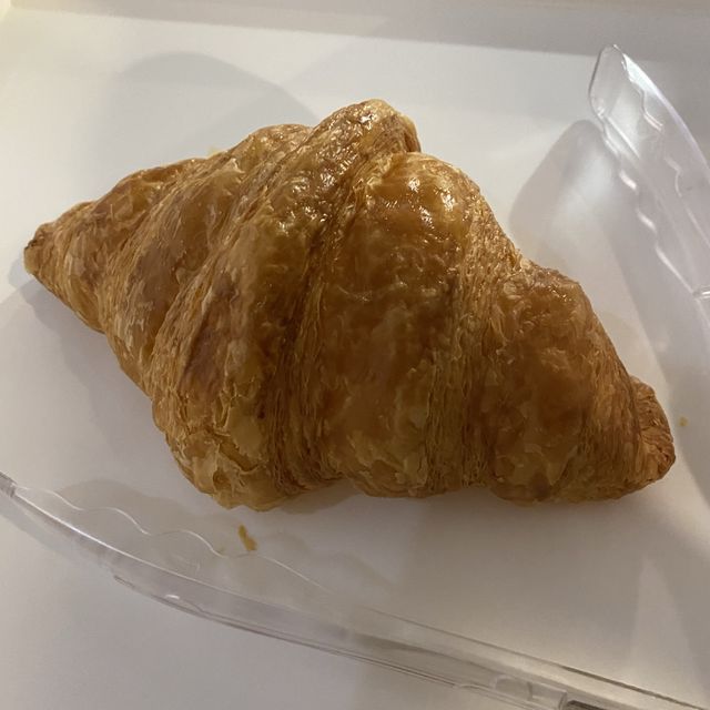 Au Croissant, awesome croissant