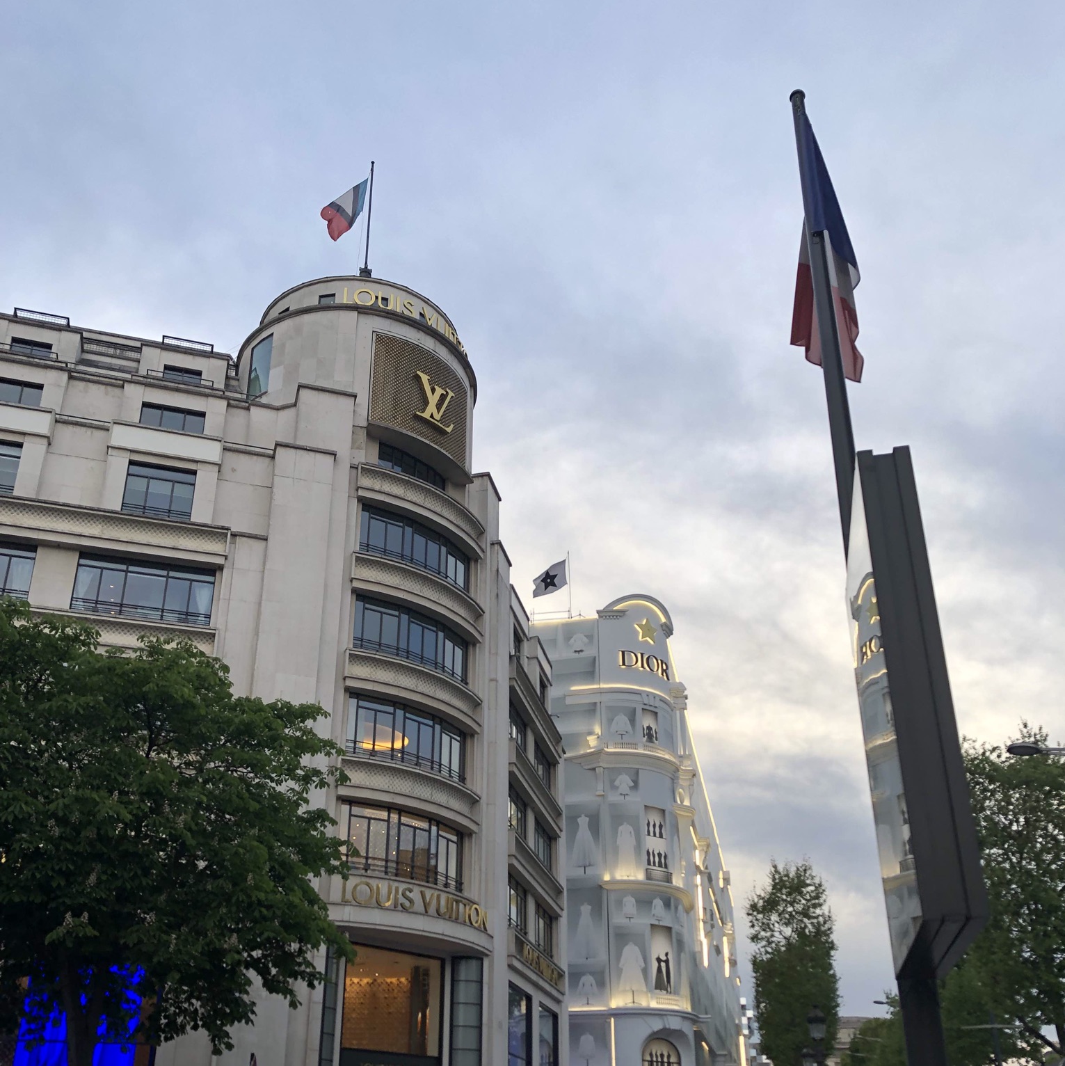 Vuitton to open hotel on Champs Elysees, market sources say