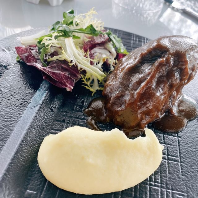美美的餐廳PHENOMENON WINE • DINE