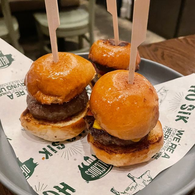 【  以豬肉做主角的西餐廳 】 