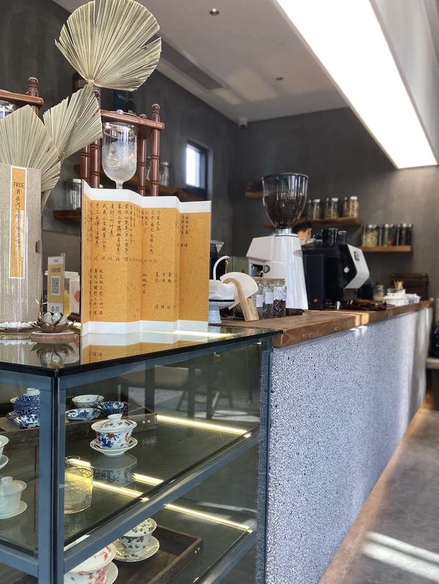 🫖係河邊飲下午茶🍵