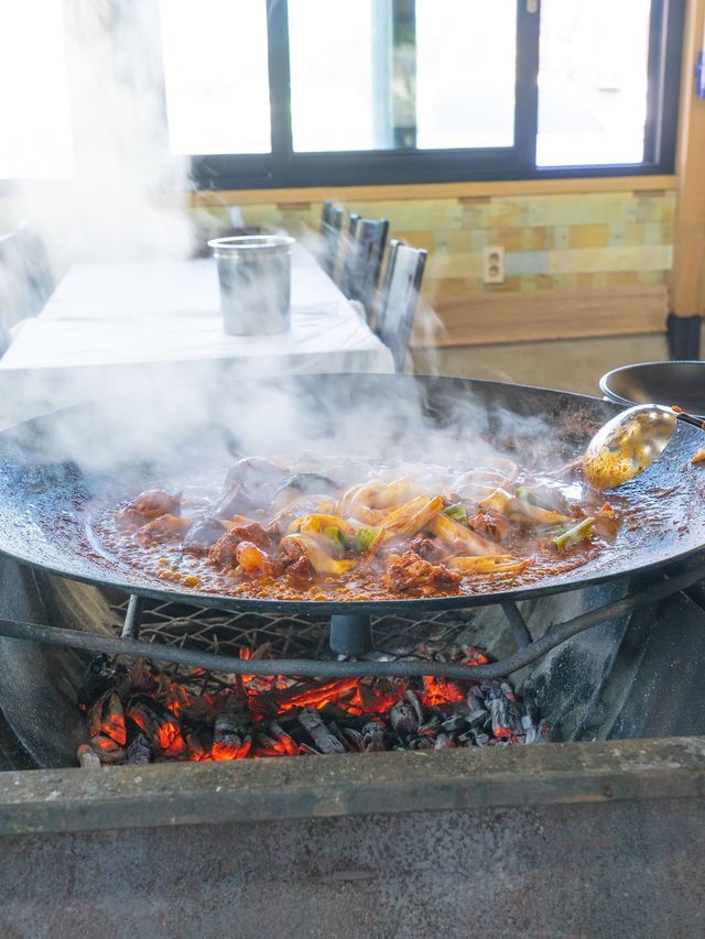 산방산을 보며 먹을 수 있는 삼거리농원, 테라스 애견동반 가능!