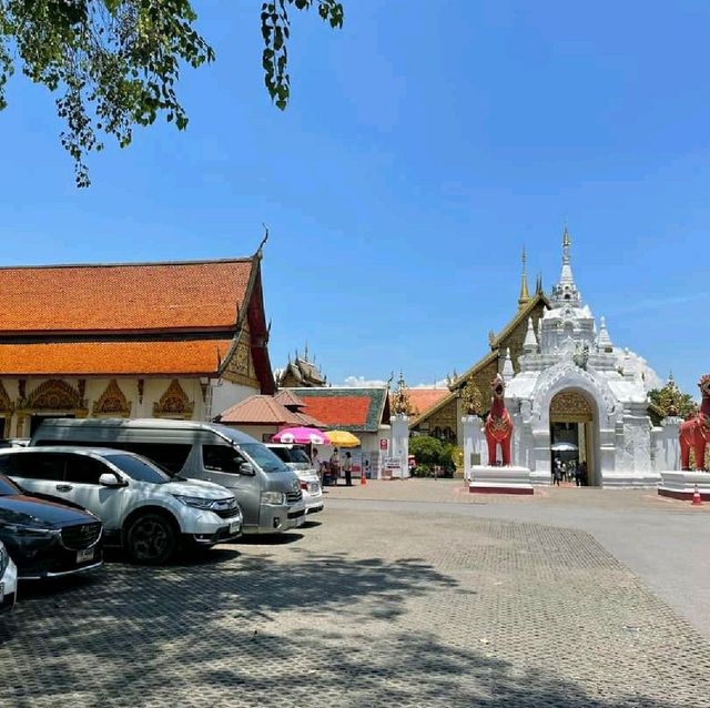 ไหว้พระวัดดังจังหวัดลำพูน วัดพระธาตุหริภุญชัย