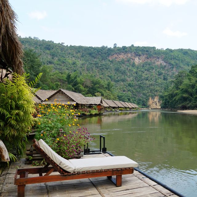 สุข สงบที่  River Kwai Jungle Raft 