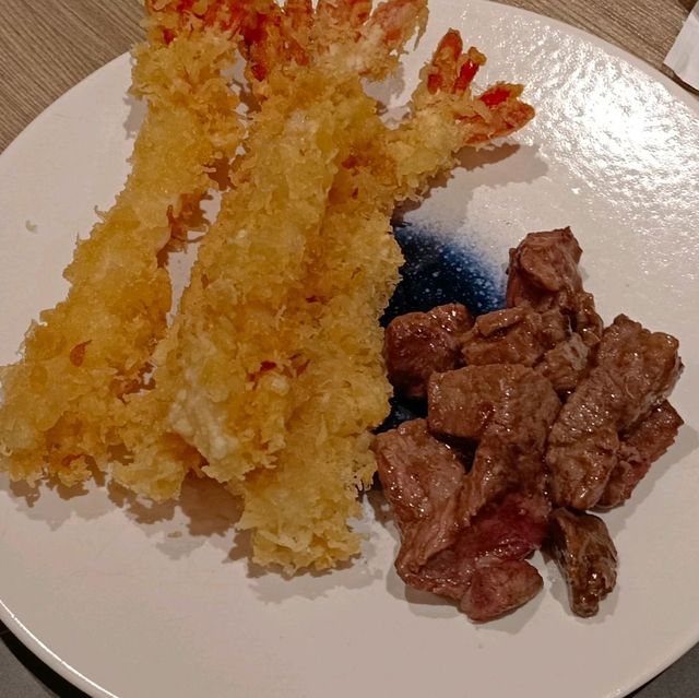 【台北吃到飽】旭集下午茶，麵包蟹自由！