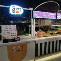 มาแวะกินคิมบับ ไก่กรอบเกาหลี อร่อยๆกัน 