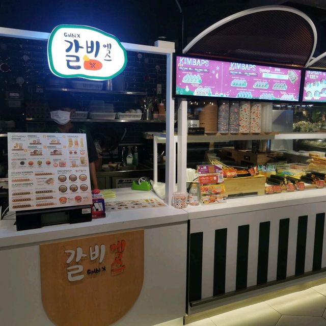 มาแวะกินคิมบับ ไก่กรอบเกาหลี อร่อยๆกัน 
