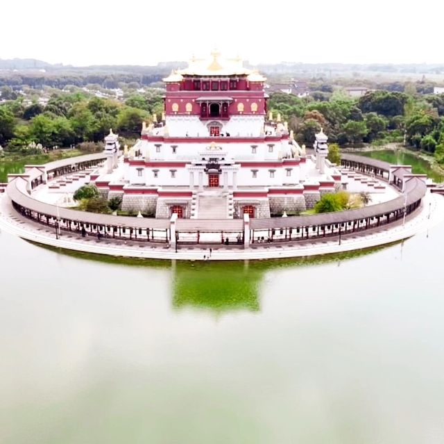 Grand Buddha at Lingshan 