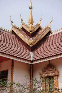Laos, the lost paradise of Southeast Asia, has beautiful scenery everywhere in the Golden Triangle.