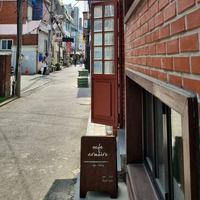 건대 입구 옷장 문 열고 들어가는 카페 [아르무아]