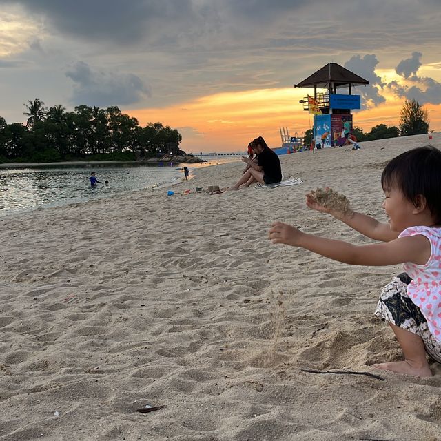 sunset at Sentosa Siloso beach singapore 