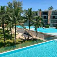 KHAO LAK  รีสอร์ทดีไซน์สวยริมทะเลเขาหลัก