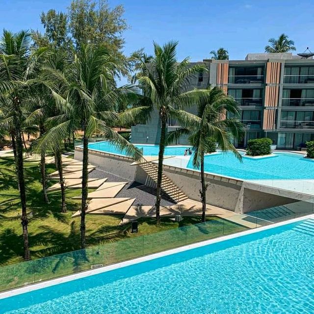 KHAO LAK  รีสอร์ทดีไซน์สวยริมทะเลเขาหลัก