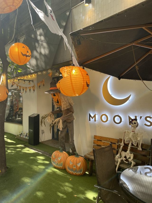 이번 주말, 보정동 카페거리 어때요🎃
