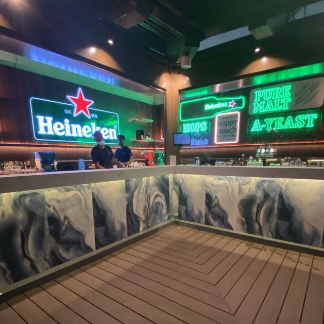 The Bark Cafe, Changi
