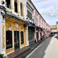 ร้านไอศกรีมสุดชิค ย่านเมืองเก่าภูเก็ต