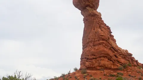 [Moab, Hoa Kỳ] Đá cân bằng — traveler post in Moab