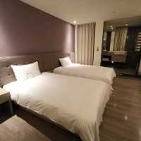 推薦住宿～旅居文旅-高雄館…高捷三多捷運站旁